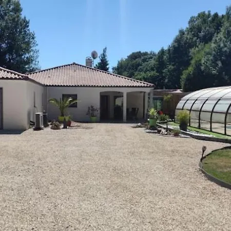 Carpe Diem Avec Piscine Et Spa Сasa de vacaciones Saint-Philbert-de-Bouaine